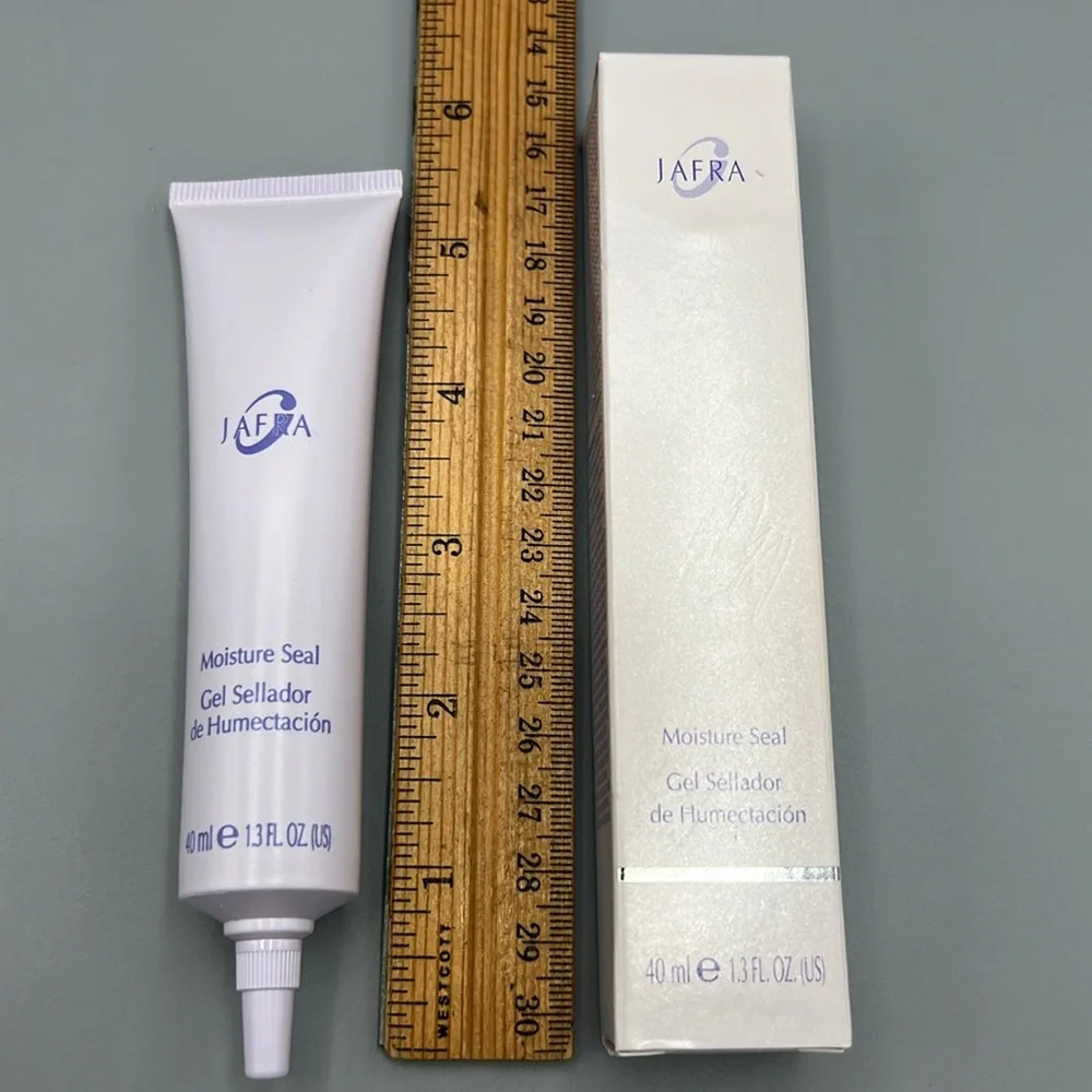Vintage Jafra Moisture Seal for Extra Dry Skin & Extreme Dry Weather Conditions